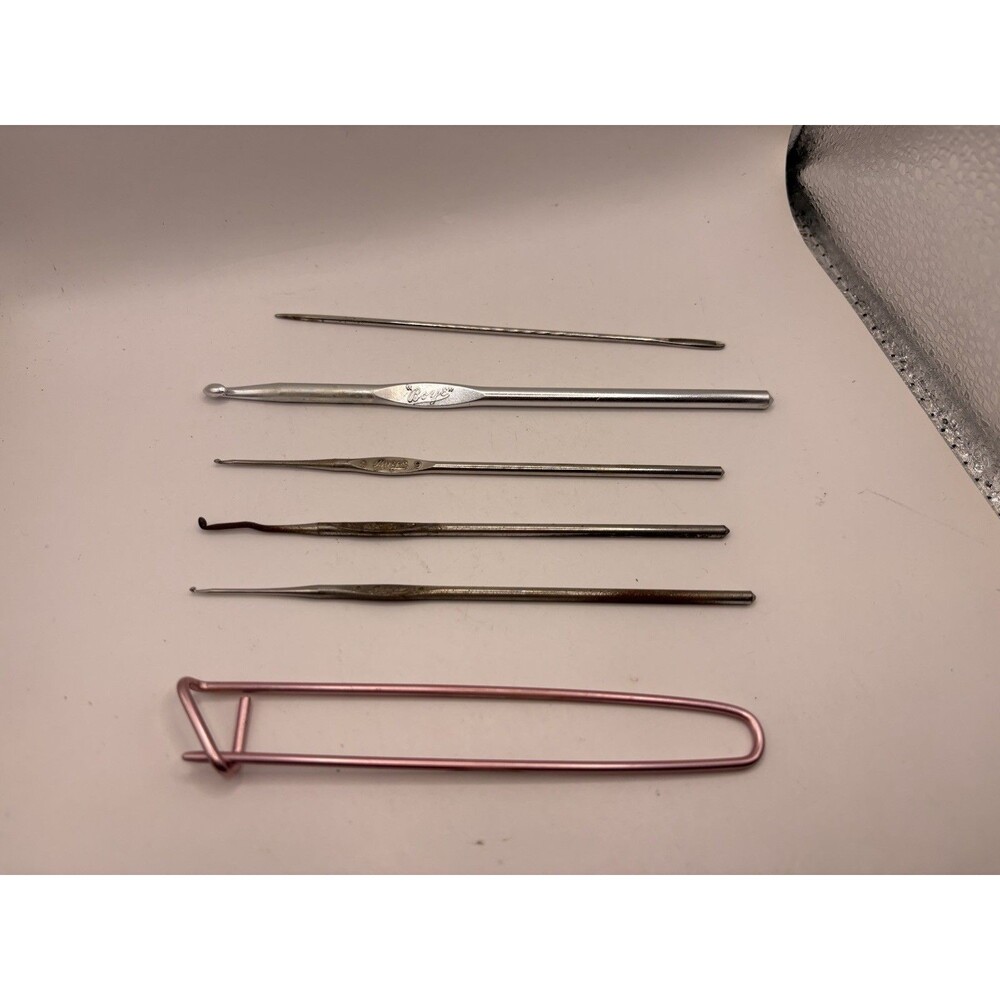 Vintage Boye Crochet Hook Lot Steel Aluminum Hooks Darning Needle Stitch Holder